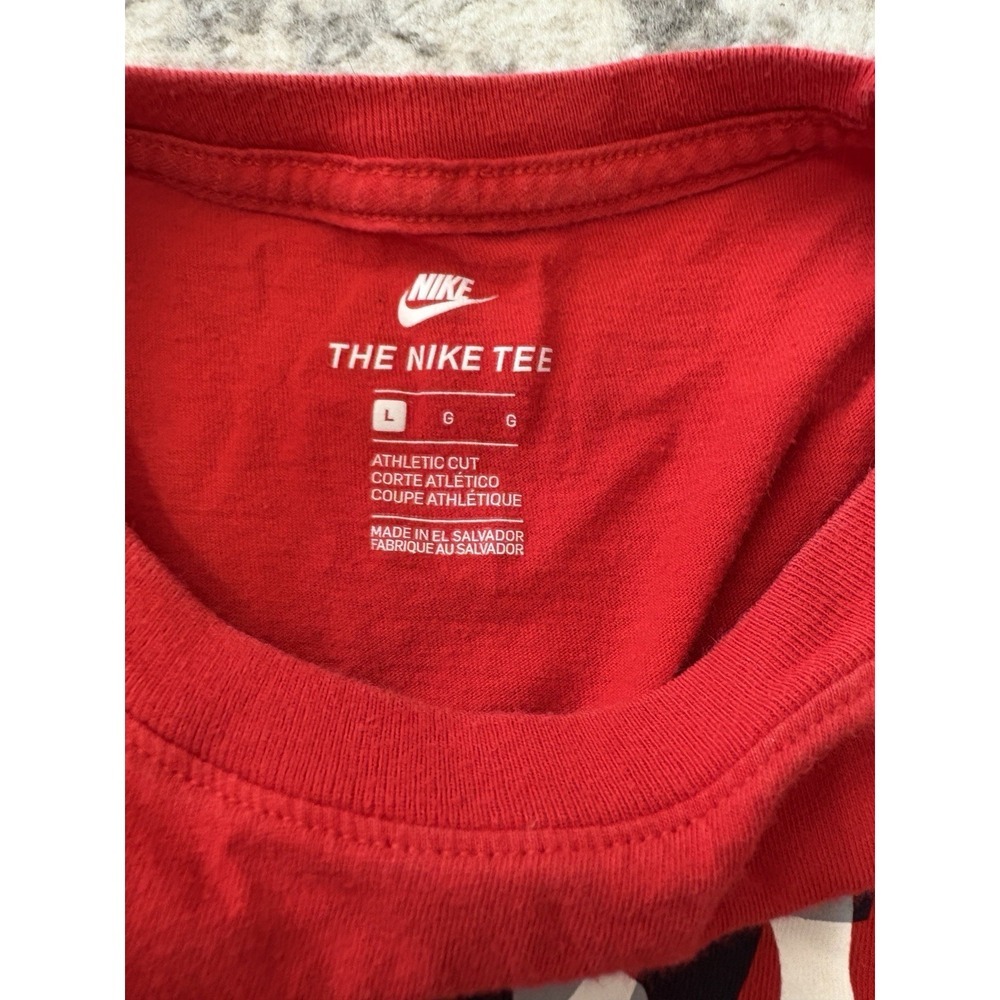 Nike Boys Red Just Do It Graphic Short Sleeve Athletic Cut T-Shirt Size Large L - Picture 3 of 3
